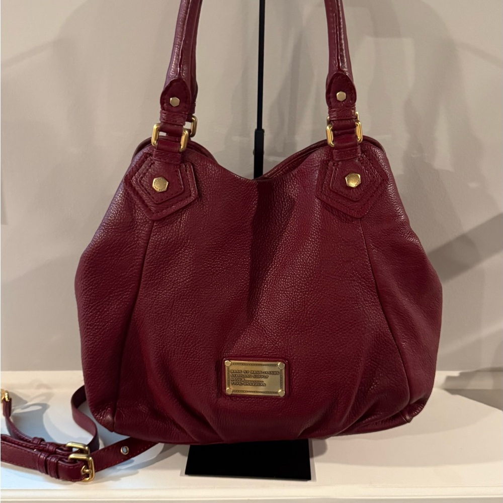 Marc Jacobs Burgundy Leather Shoulder Bag with Gold Hardware
